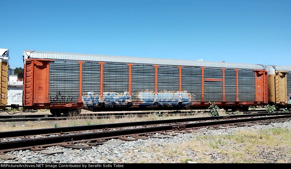 BNSF 26702 TTGX 255758